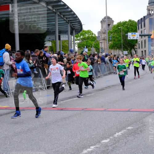 25.04.2026 - Das Zehntel Tim E. http://msf.ph/oto/9575885 25.04.2026 10:55:09 Ziel 5038, 5244, 5250, 5486, 5490, 5497, 5498, 5660, 5926, 5990, 6007, 6354, 6359, 6374, 6498, 6501, 6954, 6973, 7149, 7177, 7200, 7209, 7251, 7258, 7679, 7701, 7759, 7837, 7849, 7856, 7944, 7948, 7970 meine-sportfotos.de