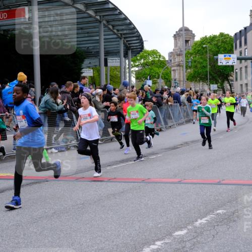 25.04.2026 - Das Zehntel Tim E. http://msf.ph/oto/9575886 25.04.2026 10:55:09 Ziel 5038, 5244, 5250, 5486, 5490, 5497, 5498, 5660, 5926, 5990, 6007, 6354, 6359, 6374, 6498, 6501, 6954, 6973, 7149, 7177, 7200, 7209, 7251, 7258, 7679, 7701, 7759, 7837, 7849, 7856, 7944, 7948, 7970 meine-sportfotos.de