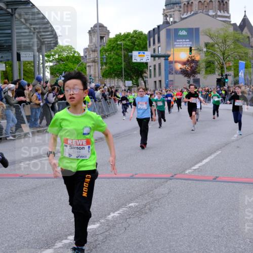 25.04.2026 - Das Zehntel Tim E. http://msf.ph/oto/9575891 25.04.2026 10:55:12 Ziel 5038, 5207, 5244, 5250, 5486, 5490, 5497, 5521, 5553, 5660, 5926, 5990, 6354, 6359, 6374, 6498, 6501, 6905, 6954, 6973, 7149, 7200, 7209, 7251, 7258, 7386, 7679, 7759, 7843, 7849, 7944, 7948, 7970 meine-sportfotos.de