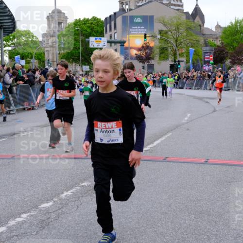 25.04.2026 - Das Zehntel Tim E. http://msf.ph/oto/9575901 25.04.2026 10:55:14 Ziel 5207, 5244, 5250, 5486, 5490, 5497, 5521, 5553, 5660, 5926, 5963, 5977, 5990, 6354, 6359, 6498, 6501, 6624, 6677, 6905, 6954, 6973, 7149, 7200, 7251, 7258, 7386, 7543, 7679, 7722, 7843, 7944, 7948 meine-sportfotos.de