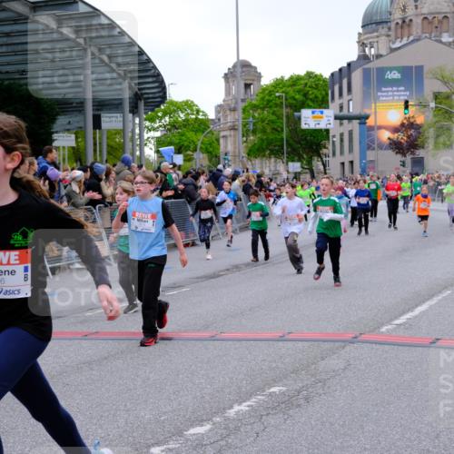 25.04.2026 - Das Zehntel Tim E. http://msf.ph/oto/9575906 25.04.2026 10:55:15 Ziel 5099, 5207, 5244, 5250, 5381, 5486, 5490, 5497, 5521, 5553, 5660, 5926, 5963, 5977, 5990, 6354, 6359, 6498, 6624, 6677, 6905, 6954, 6973, 7149, 7200, 7251, 7258, 7308, 7386, 7543, 7679, 7722, 7843, 7944, 7948 meine-sportfotos.de