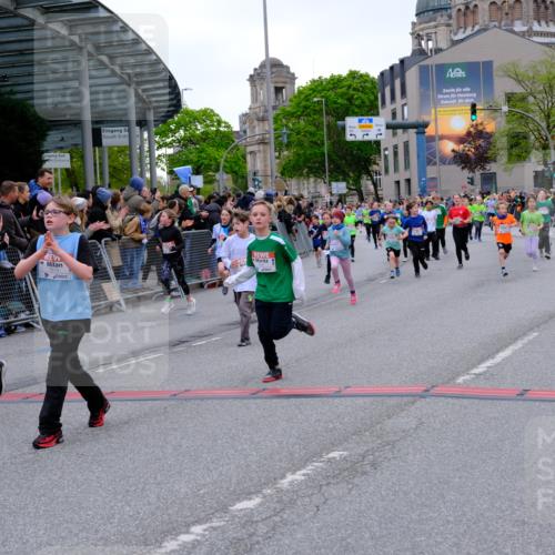25.04.2026 - Das Zehntel Tim E. http://msf.ph/oto/9575909 25.04.2026 10:55:15 Ziel 5099, 5207, 5244, 5250, 5381, 5486, 5490, 5497, 5521, 5553, 5660, 5926, 5963, 5977, 5990, 6354, 6359, 6498, 6624, 6677, 6905, 6954, 6973, 7149, 7200, 7251, 7258, 7308, 7386, 7543, 7679, 7722, 7843, 7944, 7948 meine-sportfotos.de