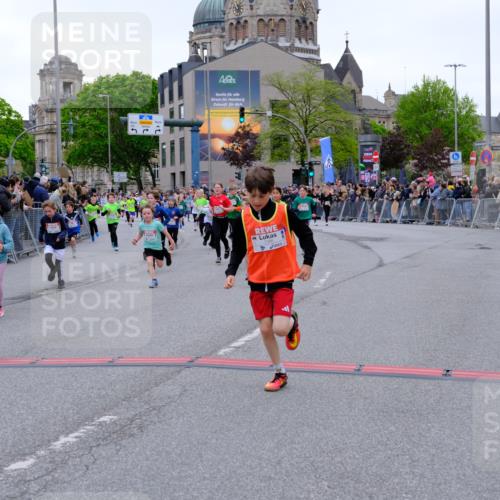 25.04.2026 - Das Zehntel Tim E. http://msf.ph/oto/9575915 25.04.2026 10:55:17 Ziel 5099, 5207, 5244, 5250, 5364, 5381, 5405, 5486, 5490, 5497, 5521, 5549, 5553, 5660, 5926, 5963, 5977, 5990, 6152, 6624, 6677, 6905, 6954, 6973, 7090, 7149, 7240, 7251, 7258, 7308, 7386, 7543, 7679, 7722, 7843, 7879, 8000 meine-sportfotos.de