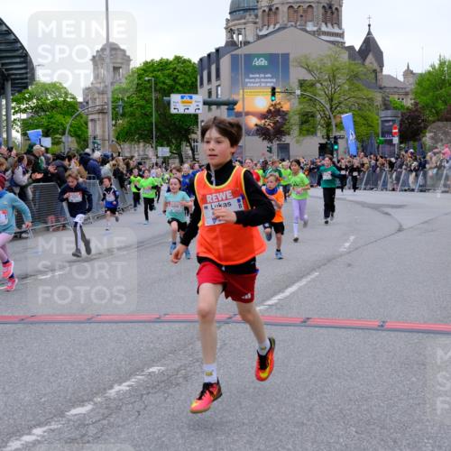 25.04.2026 - Das Zehntel Tim E. http://msf.ph/oto/9575919 25.04.2026 10:55:17 Ziel 5099, 5207, 5244, 5250, 5364, 5381, 5405, 5486, 5490, 5497, 5521, 5549, 5553, 5660, 5926, 5963, 5977, 5990, 6152, 6624, 6677, 6905, 6954, 6973, 7090, 7149, 7240, 7251, 7258, 7308, 7386, 7543, 7679, 7722, 7843, 7879, 8000 meine-sportfotos.de
