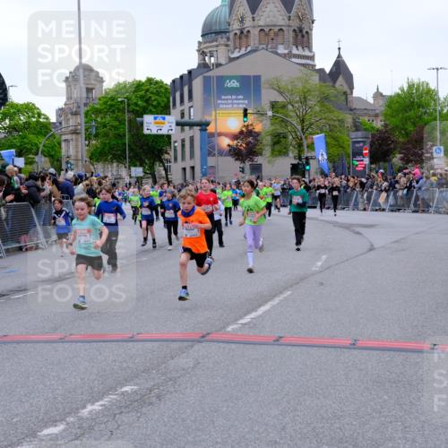 25.04.2026 - Das Zehntel Tim E. http://msf.ph/oto/9575922 25.04.2026 10:55:18 Ziel 5095, 5099, 5207, 5244, 5250, 5364, 5381, 5405, 5486, 5490, 5497, 5521, 5549, 5553, 5926, 5963, 5977, 5990, 6152, 6624, 6677, 6905, 6954, 6973, 7019, 7090, 7240, 7251, 7258, 7308, 7386, 7543, 7679, 7722, 7843, 7879, 8000 meine-sportfotos.de