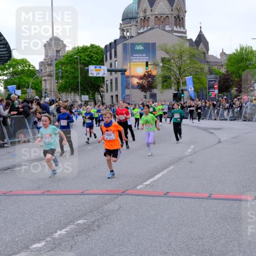 25.04.2026 - Das Zehntel Tim E. http://msf.ph/oto/9575923 25.04.2026 10:55:18 Ziel 5095, 5099, 5207, 5244, 5250, 5364, 5381, 5405, 5486, 5490, 5497, 5521, 5549, 5553, 5926, 5963, 5977, 5990, 6152, 6624, 6677, 6905, 6954, 6973, 7019, 7090, 7240, 7251, 7258, 7308, 7386, 7543, 7679, 7722, 7843, 7879, 8000 meine-sportfotos.de