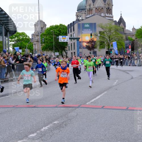 25.04.2026 - Das Zehntel Tim E. http://msf.ph/oto/9575925 25.04.2026 10:55:18 Ziel 5095, 5099, 5207, 5244, 5250, 5364, 5381, 5405, 5486, 5490, 5497, 5521, 5549, 5553, 5926, 5963, 5977, 5990, 6152, 6624, 6677, 6905, 6954, 6973, 7019, 7090, 7240, 7251, 7258, 7308, 7386, 7543, 7679, 7722, 7843, 7879, 8000 meine-sportfotos.de