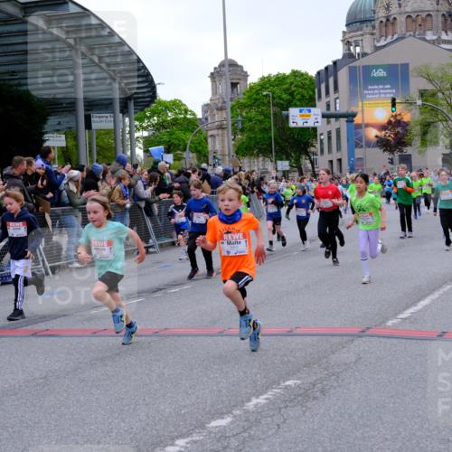 25.04.2026 - Das Zehntel Tim E. http://msf.ph/oto/9575929 25.04.2026 10:55:18 Ziel 5095, 5099, 5207, 5244, 5250, 5364, 5381, 5405, 5486, 5490, 5497, 5521, 5549, 5553, 5926, 5963, 5977, 5990, 6152, 6624, 6677, 6905, 6954, 6973, 7019, 7090, 7240, 7251, 7258, 7308, 7386, 7543, 7679, 7722, 7843, 7879, 8000 meine-sportfotos.de