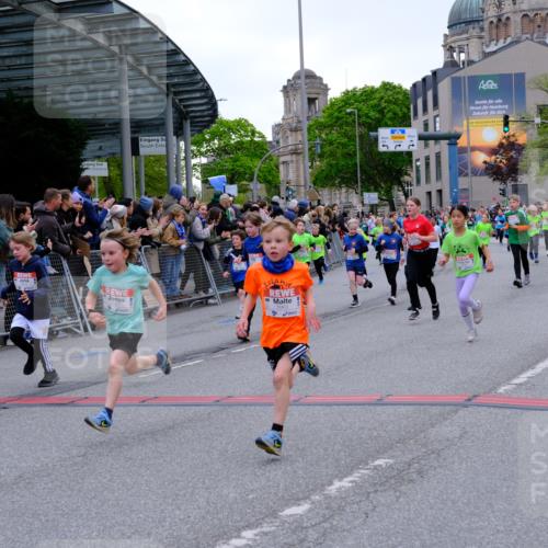 25.04.2026 - Das Zehntel Tim E. http://msf.ph/oto/9575930 25.04.2026 10:55:18 Ziel 5095, 5099, 5207, 5244, 5250, 5364, 5381, 5405, 5486, 5490, 5497, 5521, 5549, 5553, 5926, 5963, 5977, 5990, 6152, 6624, 6677, 6905, 6954, 6973, 7019, 7090, 7240, 7251, 7258, 7308, 7386, 7543, 7679, 7722, 7843, 7879, 8000 meine-sportfotos.de