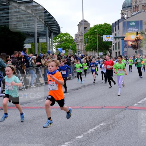 25.04.2026 - Das Zehntel Tim E. http://msf.ph/oto/9575932 25.04.2026 10:55:19 Ziel 5095, 5099, 5207, 5364, 5381, 5405, 5486, 5490, 5497, 5521, 5549, 5553, 5963, 5977, 6152, 6624, 6677, 6905, 7019, 7090, 7240, 7251, 7258, 7308, 7386, 7543, 7679, 7722, 7843, 7879, 8000 meine-sportfotos.de