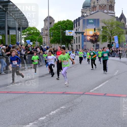 25.04.2026 - Das Zehntel Tim E. http://msf.ph/oto/9575937 25.04.2026 10:55:19 Ziel 5095, 5099, 5207, 5364, 5381, 5405, 5486, 5490, 5497, 5521, 5549, 5553, 5963, 5977, 6152, 6624, 6677, 6905, 7019, 7090, 7240, 7251, 7258, 7308, 7386, 7543, 7679, 7722, 7843, 7879, 8000 meine-sportfotos.de