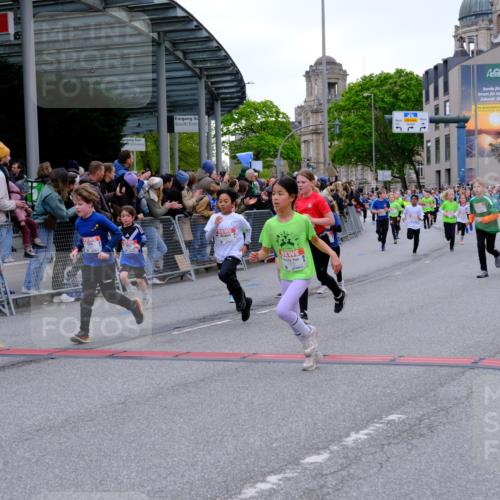 25.04.2026 - Das Zehntel Tim E. http://msf.ph/oto/9575941 25.04.2026 10:55:20 Ziel 5095, 5099, 5207, 5261, 5274, 5288, 5364, 5367, 5381, 5405, 5486, 5490, 5497, 5521, 5549, 5553, 5963, 5977, 6152, 6545, 6624, 6677, 6905, 7019, 7090, 7240, 7251, 7258, 7308, 7386, 7543, 7679, 7722, 7843, 7879, 8000 meine-sportfotos.de