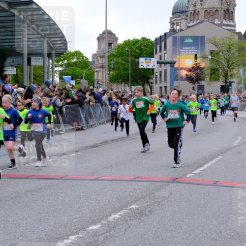 25.04.2026 - Das Zehntel Tim E. http://msf.ph/oto/9575950 25.04.2026 10:55:21 Ziel 5095, 5099, 5207, 5261, 5263, 5274, 5288, 5364, 5367, 5381, 5405, 5486, 5493, 5494, 5497, 5521, 5549, 5553, 5963, 5977, 6152, 6545, 6624, 6677, 6905, 7019, 7090, 7092, 7240, 7251, 7308, 7386, 7543, 7679, 7722, 7843, 7879, 8000, 8009 meine-sportfotos.de