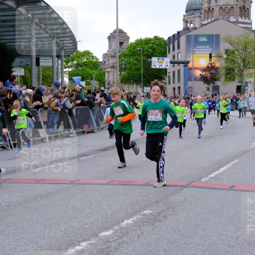 25.04.2026 - Das Zehntel Tim E. http://msf.ph/oto/9575956 25.04.2026 10:55:22 Ziel 5095, 5099, 5207, 5261, 5263, 5274, 5288, 5364, 5367, 5381, 5405, 5493, 5494, 5521, 5549, 5553, 5963, 5977, 6006, 6034, 6152, 6545, 6624, 6677, 6813, 6905, 7019, 7090, 7092, 7115, 7240, 7308, 7386, 7543, 7722, 7843, 7879, 8000, 8009 meine-sportfotos.de