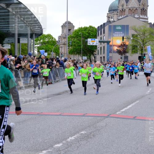 25.04.2026 - Das Zehntel Tim E. http://msf.ph/oto/9575962 25.04.2026 10:55:23 Ziel 5095, 5099, 5207, 5261, 5263, 5274, 5288, 5364, 5367, 5381, 5405, 5493, 5494, 5521, 5549, 5553, 5963, 5977, 6006, 6034, 6152, 6545, 6624, 6677, 6813, 7019, 7090, 7092, 7115, 7132, 7240, 7308, 7386, 7543, 7722, 7875, 7879, 8000, 8009 meine-sportfotos.de