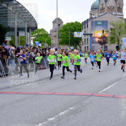 25.04.2026 - Das Zehntel Tim E. http://msf.ph/oto/9575965 25.04.2026 10:55:23 Ziel 5095, 5099, 5207, 5261, 5263, 5274, 5288, 5364, 5367, 5381, 5405, 5493, 5494, 5521, 5549, 5553, 5963, 5977, 6006, 6034, 6152, 6545, 6624, 6677, 6813, 7019, 7090, 7092, 7115, 7132, 7240, 7308, 7386, 7543, 7722, 7875, 7879, 8000, 8009 meine-sportfotos.de