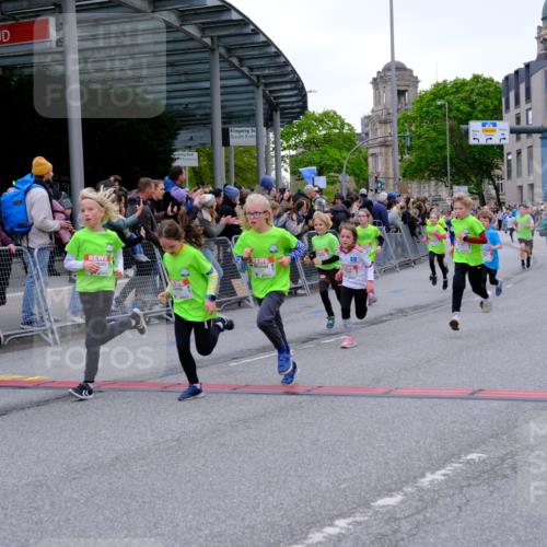 25.04.2026 - Das Zehntel Tim E. http://msf.ph/oto/9575975 25.04.2026 10:55:25 Ziel 5034, 5035, 5095, 5099, 5261, 5263, 5274, 5288, 5364, 5367, 5381, 5405, 5493, 5494, 5549, 5697, 5721, 5756, 5963, 5977, 6006, 6034, 6067, 6152, 6433, 6526, 6545, 6624, 6677, 6813, 6965, 7019, 7090, 7092, 7115, 7132, 7240, 7244, 7308, 7543, 7722, 7875, 7879, 8000, 8009 meine-sportfotos.de