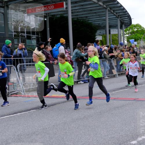 25.04.2026 - Das Zehntel Tim E. http://msf.ph/oto/9575979 25.04.2026 10:55:25 Ziel 5034, 5035, 5095, 5099, 5261, 5263, 5274, 5288, 5364, 5367, 5381, 5405, 5493, 5494, 5549, 5697, 5721, 5756, 5963, 5977, 6006, 6034, 6067, 6152, 6433, 6526, 6545, 6624, 6677, 6813, 6965, 7019, 7090, 7092, 7115, 7132, 7240, 7244, 7308, 7543, 7722, 7875, 7879, 8000, 8009 meine-sportfotos.de