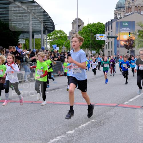 25.04.2026 - Das Zehntel Tim E. http://msf.ph/oto/9575982 25.04.2026 10:55:26 Ziel 5034, 5035, 5095, 5099, 5261, 5263, 5274, 5288, 5364, 5367, 5381, 5405, 5493, 5494, 5549, 5697, 5721, 5756, 6006, 6034, 6067, 6152, 6433, 6526, 6545, 6677, 6813, 6965, 7019, 7090, 7092, 7115, 7132, 7161, 7240, 7244, 7308, 7466, 7875, 7879, 8000, 8009 meine-sportfotos.de