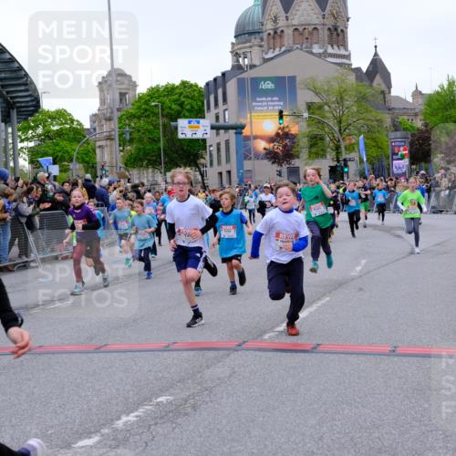 25.04.2026 - Das Zehntel Tim E. http://msf.ph/oto/9575992 25.04.2026 10:55:29 Ziel 5034, 5035, 5039, 5095, 5261, 5263, 5274, 5288, 5364, 5367, 5420, 5443, 5493, 5494, 5549, 5697, 5721, 5747, 5756, 5791, 6006, 6034, 6067, 6433, 6526, 6545, 6552, 6586, 6813, 6871, 6876, 6884, 6952, 6953, 6965, 6999, 7019, 7092, 7115, 7132, 7161, 7228, 7240, 7244, 7466, 7518, 7875, 7879, 8009 meine-sportfotos.de