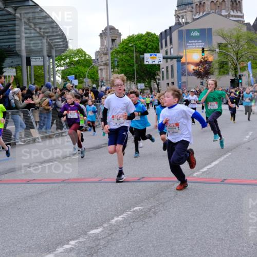 25.04.2026 - Das Zehntel Tim E. http://msf.ph/oto/9575995 25.04.2026 10:55:29 Ziel 5034, 5035, 5039, 5095, 5261, 5263, 5274, 5288, 5364, 5367, 5420, 5443, 5493, 5494, 5549, 5697, 5721, 5747, 5756, 5791, 6006, 6034, 6067, 6433, 6526, 6545, 6552, 6586, 6813, 6871, 6876, 6884, 6952, 6953, 6965, 6999, 7019, 7092, 7115, 7132, 7161, 7228, 7240, 7244, 7466, 7518, 7875, 7879, 8009 meine-sportfotos.de