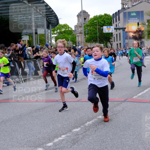 25.04.2026 - Das Zehntel Tim E. http://msf.ph/oto/9575998 25.04.2026 10:55:29 Ziel 5034, 5035, 5039, 5095, 5261, 5263, 5274, 5288, 5364, 5367, 5420, 5443, 5493, 5494, 5549, 5697, 5721, 5747, 5756, 5791, 6006, 6034, 6067, 6433, 6526, 6545, 6552, 6586, 6813, 6871, 6876, 6884, 6952, 6953, 6965, 6999, 7019, 7092, 7115, 7132, 7161, 7228, 7240, 7244, 7466, 7518, 7875, 7879, 8009 meine-sportfotos.de