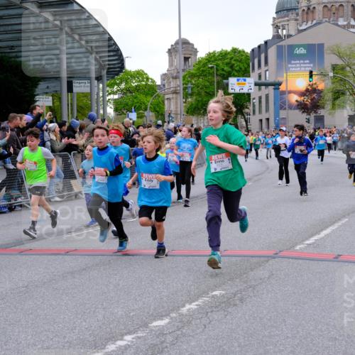 25.04.2026 - Das Zehntel Tim E. http://msf.ph/oto/9576004 25.04.2026 10:55:30 Ziel 5034, 5035, 5039, 5095, 5261, 5263, 5274, 5288, 5367, 5420, 5443, 5493, 5494, 5578, 5583, 5696, 5697, 5721, 5747, 5756, 5791, 6006, 6034, 6067, 6412, 6433, 6526, 6545, 6552, 6586, 6813, 6871, 6876, 6884, 6952, 6953, 6965, 6999, 7019, 7092, 7115, 7132, 7161, 7228, 7244, 7466, 7518, 7875, 8009 meine-sportfotos.de