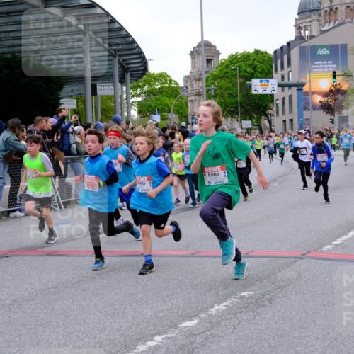 25.04.2026 - Das Zehntel Tim E. http://msf.ph/oto/9576006 25.04.2026 10:55:30 Ziel 5034, 5035, 5039, 5095, 5261, 5263, 5274, 5288, 5367, 5420, 5443, 5493, 5494, 5578, 5583, 5696, 5697, 5721, 5747, 5756, 5791, 6006, 6034, 6067, 6412, 6433, 6526, 6545, 6552, 6586, 6813, 6871, 6876, 6884, 6952, 6953, 6965, 6999, 7019, 7092, 7115, 7132, 7161, 7228, 7244, 7466, 7518, 7875, 8009 meine-sportfotos.de