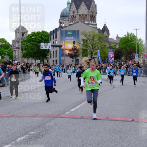 25.04.2026 - Das Zehntel Tim E. http://msf.ph/oto/9576010 25.04.2026 10:55:31 Ziel 5034, 5035, 5039, 5195, 5261, 5263, 5274, 5288, 5367, 5420, 5443, 5493, 5494, 5578, 5583, 5696, 5697, 5721, 5747, 5756, 5791, 6006, 6034, 6067, 6412, 6433, 6526, 6545, 6552, 6586, 6813, 6871, 6876, 6884, 6952, 6953, 6965, 6999, 7092, 7115, 7132, 7161, 7228, 7244, 7466, 7518, 7875, 8009 meine-sportfotos.de