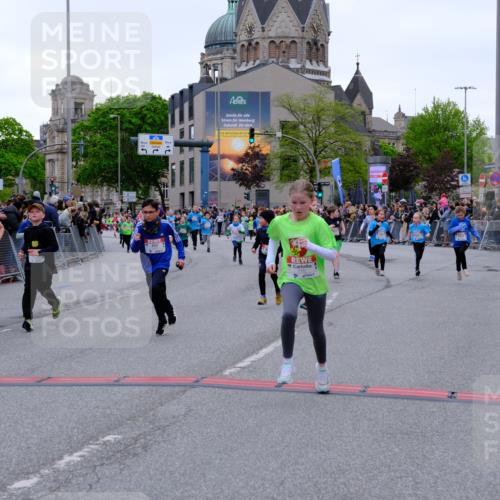 25.04.2026 - Das Zehntel Tim E. http://msf.ph/oto/9576011 25.04.2026 10:55:31 Ziel 5034, 5035, 5039, 5195, 5261, 5263, 5274, 5288, 5367, 5420, 5443, 5493, 5494, 5578, 5583, 5696, 5697, 5721, 5747, 5756, 5791, 6006, 6034, 6067, 6412, 6433, 6526, 6545, 6552, 6586, 6813, 6871, 6876, 6884, 6952, 6953, 6965, 6999, 7092, 7115, 7132, 7161, 7228, 7244, 7466, 7518, 7875, 8009 meine-sportfotos.de