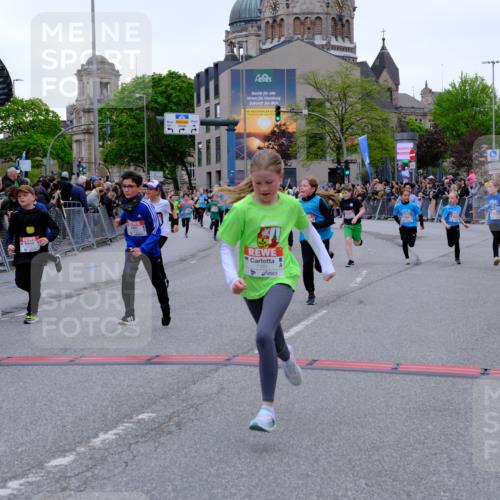 25.04.2026 - Das Zehntel Tim E. http://msf.ph/oto/9576015 25.04.2026 10:55:32 Ziel 5034, 5035, 5039, 5195, 5261, 5263, 5274, 5288, 5367, 5420, 5443, 5493, 5494, 5578, 5583, 5696, 5697, 5721, 5747, 5756, 5791, 6006, 6034, 6067, 6412, 6433, 6526, 6545, 6552, 6586, 6813, 6871, 6876, 6884, 6952, 6953, 6965, 6999, 7092, 7115, 7132, 7161, 7228, 7244, 7466, 7518, 7835, 7875, 8009 meine-sportfotos.de