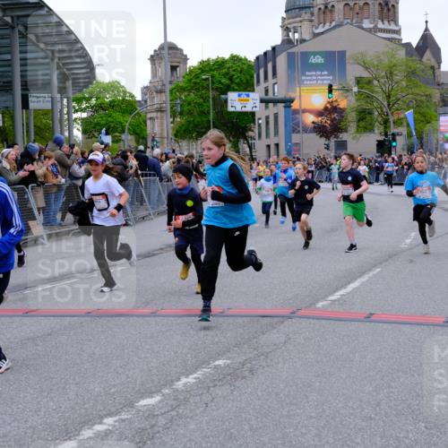 25.04.2026 - Das Zehntel Tim E. http://msf.ph/oto/9576023 25.04.2026 10:55:33 Ziel 5034, 5035, 5039, 5195, 5263, 5420, 5443, 5493, 5494, 5578, 5583, 5696, 5697, 5721, 5747, 5756, 5791, 6006, 6034, 6067, 6412, 6433, 6526, 6552, 6586, 6813, 6871, 6876, 6884, 6952, 6953, 6965, 6999, 7092, 7115, 7132, 7161, 7228, 7244, 7466, 7518, 7835, 7875, 8009 meine-sportfotos.de