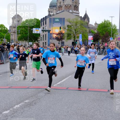 25.04.2026 - Das Zehntel Tim E. http://msf.ph/oto/9576032 25.04.2026 10:55:34 Ziel 5034, 5035, 5039, 5195, 5420, 5443, 5578, 5583, 5696, 5697, 5721, 5747, 5756, 5790, 5791, 6006, 6034, 6067, 6412, 6433, 6526, 6552, 6586, 6813, 6871, 6876, 6884, 6946, 6952, 6953, 6965, 6999, 7115, 7132, 7161, 7228, 7244, 7466, 7518, 7835, 7875 meine-sportfotos.de
