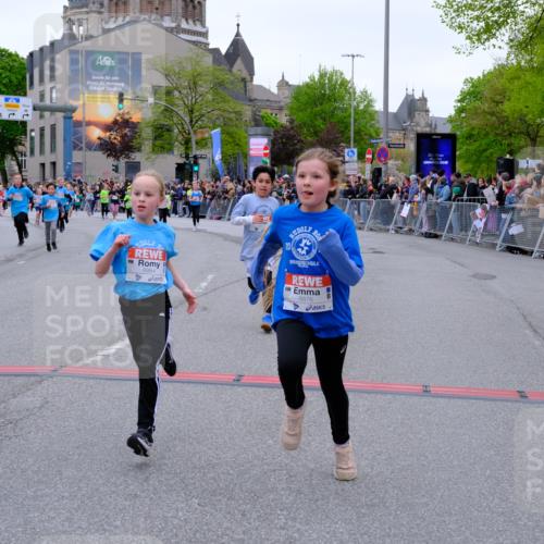 25.04.2026 - Das Zehntel Tim E. http://msf.ph/oto/9576033 25.04.2026 10:55:35 Ziel 5034, 5035, 5039, 5195, 5420, 5443, 5578, 5583, 5696, 5697, 5721, 5747, 5756, 5790, 5791, 6010, 6067, 6412, 6433, 6526, 6552, 6586, 6871, 6876, 6884, 6939, 6946, 6952, 6953, 6965, 6999, 7132, 7161, 7228, 7244, 7466, 7518, 7835, 7875 meine-sportfotos.de