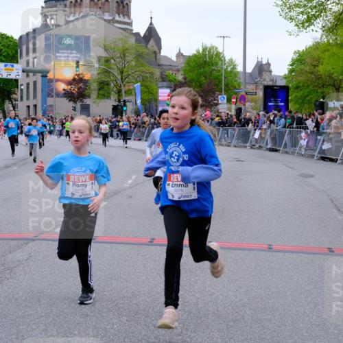 25.04.2026 - Das Zehntel Tim E. http://msf.ph/oto/9576034 25.04.2026 10:55:35 Ziel 5034, 5035, 5039, 5195, 5420, 5443, 5578, 5583, 5696, 5697, 5721, 5747, 5756, 5790, 5791, 6010, 6067, 6412, 6433, 6526, 6552, 6586, 6871, 6876, 6884, 6939, 6946, 6952, 6953, 6965, 6999, 7132, 7161, 7228, 7244, 7466, 7518, 7835, 7875 meine-sportfotos.de