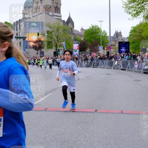 25.04.2026 - Das Zehntel Tim E. http://msf.ph/oto/9576037 25.04.2026 10:55:35 Ziel 5034, 5035, 5039, 5195, 5420, 5443, 5578, 5583, 5696, 5697, 5721, 5747, 5756, 5790, 5791, 6010, 6067, 6412, 6433, 6526, 6552, 6586, 6871, 6876, 6884, 6939, 6946, 6952, 6953, 6965, 6999, 7132, 7161, 7228, 7244, 7466, 7518, 7835, 7875 meine-sportfotos.de