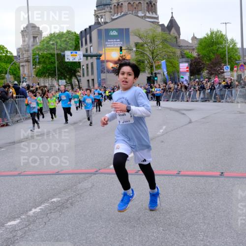 25.04.2026 - Das Zehntel Tim E. http://msf.ph/oto/9576043 25.04.2026 10:55:36 Ziel 5034, 5035, 5039, 5195, 5420, 5443, 5578, 5583, 5696, 5697, 5721, 5747, 5756, 5790, 5791, 6010, 6025, 6067, 6412, 6433, 6526, 6552, 6586, 6871, 6876, 6884, 6939, 6946, 6952, 6953, 6965, 6999, 7161, 7228, 7244, 7466, 7518, 7835 meine-sportfotos.de