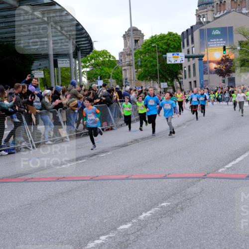 25.04.2026 - Das Zehntel Tim E. http://msf.ph/oto/9576049 25.04.2026 10:55:37 Ziel 5039, 5195, 5420, 5443, 5578, 5583, 5696, 5697, 5721, 5747, 5756, 5790, 5791, 5978, 6010, 6025, 6067, 6074, 6412, 6526, 6552, 6586, 6871, 6876, 6884, 6886, 6939, 6946, 6952, 6953, 6965, 6999, 7161, 7228, 7244, 7466, 7518, 7835, 7903, 8007 meine-sportfotos.de