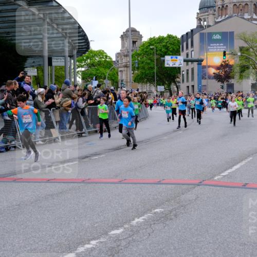 25.04.2026 - Das Zehntel Tim E. http://msf.ph/oto/9576052 25.04.2026 10:55:38 Ziel 5039, 5195, 5226, 5229, 5420, 5443, 5578, 5583, 5696, 5741, 5747, 5790, 5791, 5872, 5978, 6010, 6025, 6074, 6412, 6552, 6586, 6871, 6876, 6884, 6886, 6939, 6946, 6952, 6953, 6999, 7161, 7228, 7466, 7518, 7835, 7903, 8007 meine-sportfotos.de