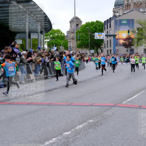25.04.2026 - Das Zehntel Tim E. http://msf.ph/oto/9576053 25.04.2026 10:55:38 Ziel 5039, 5195, 5226, 5229, 5420, 5443, 5578, 5583, 5696, 5741, 5747, 5790, 5791, 5872, 5978, 6010, 6025, 6074, 6412, 6552, 6586, 6871, 6876, 6884, 6886, 6939, 6946, 6952, 6953, 6999, 7161, 7228, 7466, 7518, 7835, 7903, 8007 meine-sportfotos.de