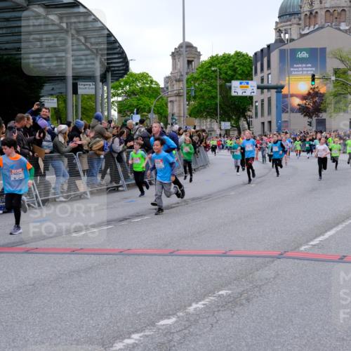 25.04.2026 - Das Zehntel Tim E. http://msf.ph/oto/9576054 25.04.2026 10:55:38 Ziel 5039, 5195, 5226, 5229, 5420, 5443, 5578, 5583, 5696, 5741, 5747, 5790, 5791, 5872, 5978, 6010, 6025, 6074, 6412, 6552, 6586, 6871, 6876, 6884, 6886, 6939, 6946, 6952, 6953, 6999, 7161, 7228, 7466, 7518, 7835, 7903, 8007 meine-sportfotos.de