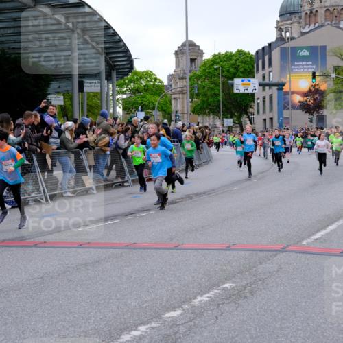 25.04.2026 - Das Zehntel Tim E. http://msf.ph/oto/9576055 25.04.2026 10:55:38 Ziel 5039, 5195, 5226, 5229, 5420, 5443, 5578, 5583, 5696, 5741, 5747, 5790, 5791, 5872, 5978, 6010, 6025, 6074, 6412, 6552, 6586, 6871, 6876, 6884, 6886, 6939, 6946, 6952, 6953, 6999, 7161, 7228, 7466, 7518, 7835, 7903, 8007 meine-sportfotos.de