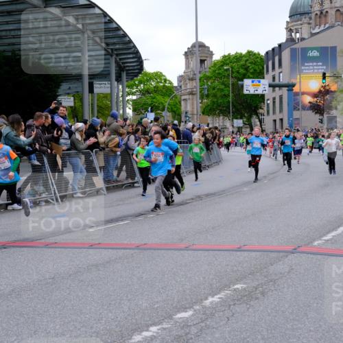25.04.2026 - Das Zehntel Tim E. http://msf.ph/oto/9576056 25.04.2026 10:55:38 Ziel 5039, 5195, 5226, 5229, 5420, 5443, 5578, 5583, 5696, 5741, 5747, 5790, 5791, 5872, 5978, 6010, 6025, 6074, 6412, 6552, 6586, 6871, 6876, 6884, 6886, 6939, 6946, 6952, 6953, 6999, 7161, 7228, 7466, 7518, 7835, 7903, 8007 meine-sportfotos.de