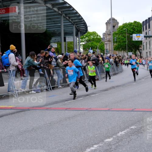 25.04.2026 - Das Zehntel Tim E. http://msf.ph/oto/9576061 25.04.2026 10:55:39 Ziel 5039, 5195, 5226, 5229, 5420, 5443, 5578, 5583, 5696, 5741, 5747, 5790, 5791, 5872, 5978, 6010, 6025, 6074, 6093, 6412, 6552, 6586, 6871, 6876, 6884, 6886, 6939, 6946, 6952, 6953, 6999, 7228, 7518, 7835, 7903, 8007 meine-sportfotos.de