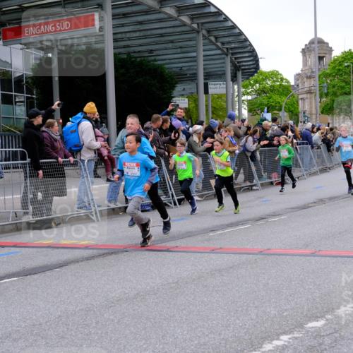 25.04.2026 - Das Zehntel Tim E. http://msf.ph/oto/9576063 25.04.2026 10:55:39 Ziel 5039, 5195, 5226, 5229, 5420, 5443, 5578, 5583, 5696, 5741, 5747, 5790, 5791, 5872, 5978, 6010, 6025, 6074, 6093, 6412, 6552, 6586, 6871, 6876, 6884, 6886, 6939, 6946, 6952, 6953, 6999, 7228, 7518, 7835, 7903, 8007 meine-sportfotos.de