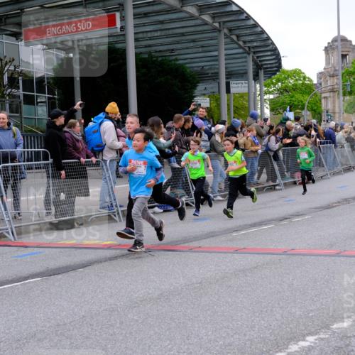 25.04.2026 - Das Zehntel Tim E. http://msf.ph/oto/9576064 25.04.2026 10:55:40 Ziel 5195, 5226, 5229, 5420, 5443, 5578, 5583, 5696, 5741, 5747, 5790, 5872, 5978, 6010, 6014, 6025, 6074, 6093, 6385, 6412, 6552, 6586, 6871, 6876, 6884, 6886, 6939, 6946, 7835, 7903, 8007 meine-sportfotos.de