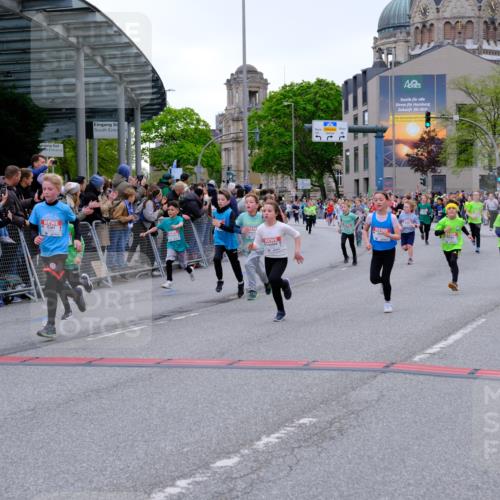 25.04.2026 - Das Zehntel Tim E. http://msf.ph/oto/9576074 25.04.2026 10:55:41 Ziel 5195, 5226, 5229, 5257, 5420, 5576, 5578, 5583, 5696, 5741, 5790, 5872, 5978, 6010, 6014, 6025, 6074, 6093, 6385, 6412, 6871, 6876, 6884, 6886, 6939, 6946, 7267, 7835, 7903, 8007 meine-sportfotos.de