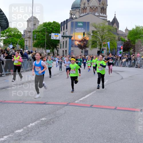 25.04.2026 - Das Zehntel Tim E. http://msf.ph/oto/9576079 25.04.2026 10:55:42 Ziel 5195, 5226, 5229, 5257, 5576, 5578, 5583, 5696, 5741, 5790, 5872, 5978, 6010, 6014, 6025, 6074, 6093, 6385, 6412, 6429, 6886, 6939, 6946, 7267, 7827, 7835, 7903, 8007 meine-sportfotos.de
