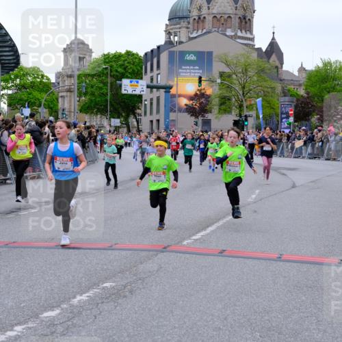 25.04.2026 - Das Zehntel Tim E. http://msf.ph/oto/9576082 25.04.2026 10:55:43 Ziel 5195, 5226, 5229, 5257, 5576, 5741, 5790, 5872, 5978, 6010, 6014, 6025, 6074, 6093, 6385, 6429, 6886, 6939, 6946, 7267, 7801, 7803, 7827, 7835, 7903, 8007 meine-sportfotos.de