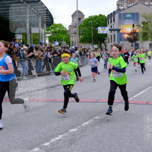 25.04.2026 - Das Zehntel Tim E. http://msf.ph/oto/9576091 25.04.2026 10:55:43 Ziel 5195, 5226, 5229, 5257, 5576, 5741, 5790, 5872, 5978, 6010, 6014, 6025, 6074, 6093, 6385, 6429, 6886, 6939, 6946, 7267, 7801, 7803, 7827, 7835, 7903, 8007 meine-sportfotos.de